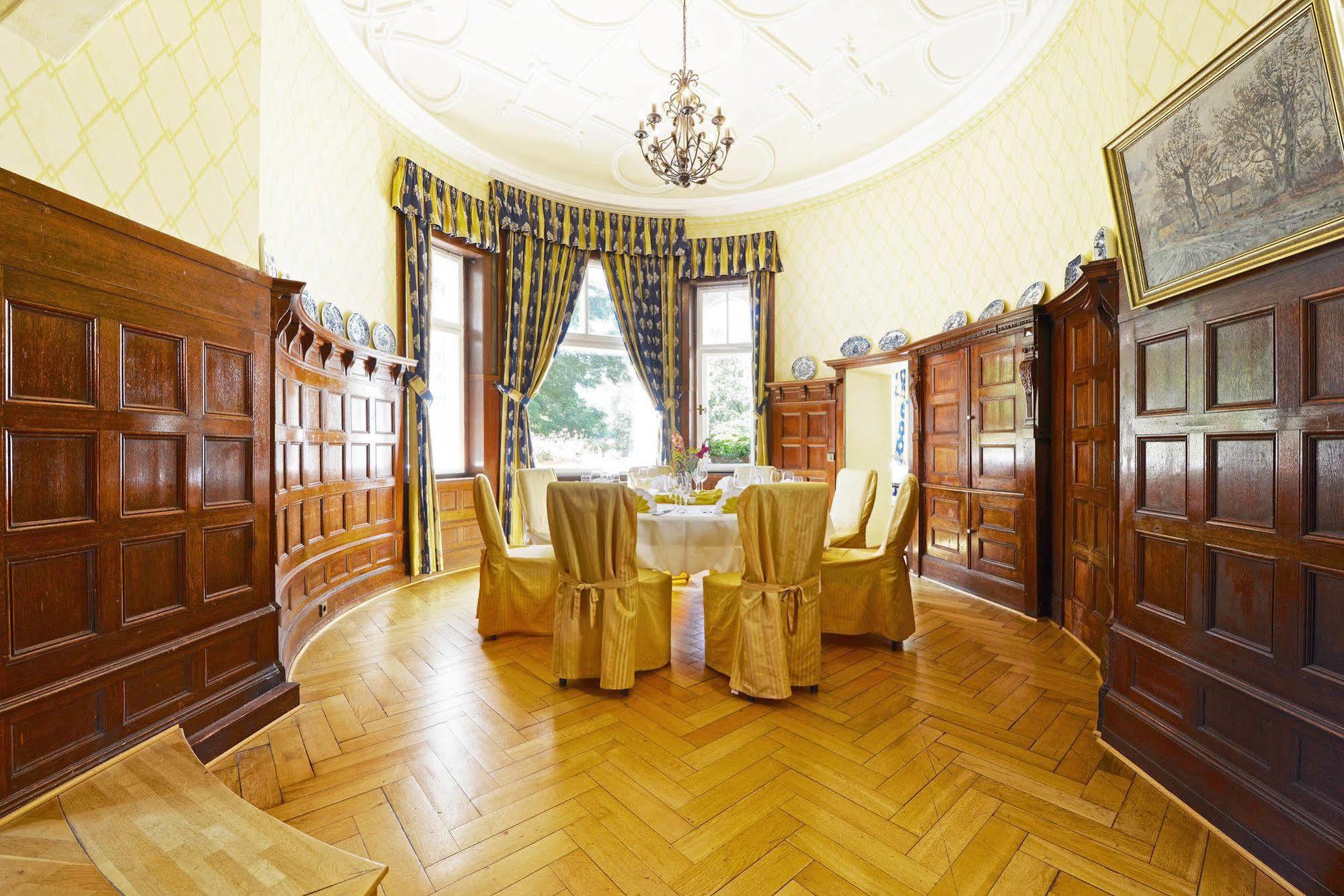 Schlosshotel Villa Westerberge アッシャースレーベン エクステリア 写真