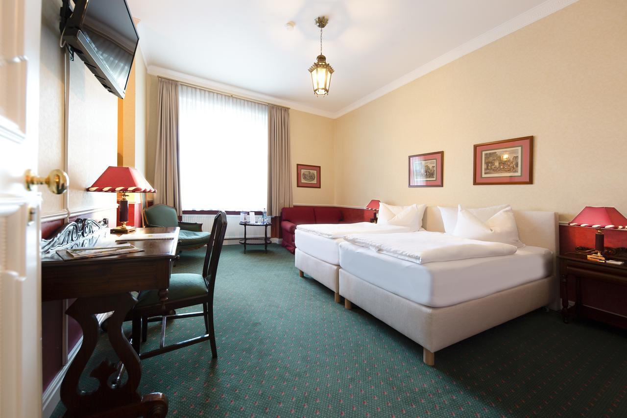Schlosshotel Villa Westerberge アッシャースレーベン エクステリア 写真