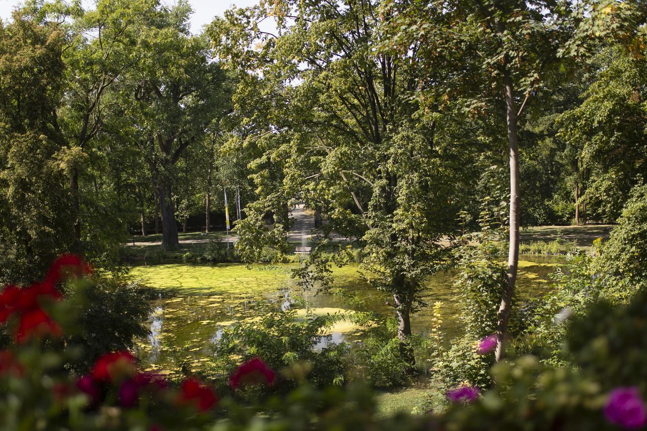 Schlosshotel Villa Westerberge アッシャースレーベン エクステリア 写真