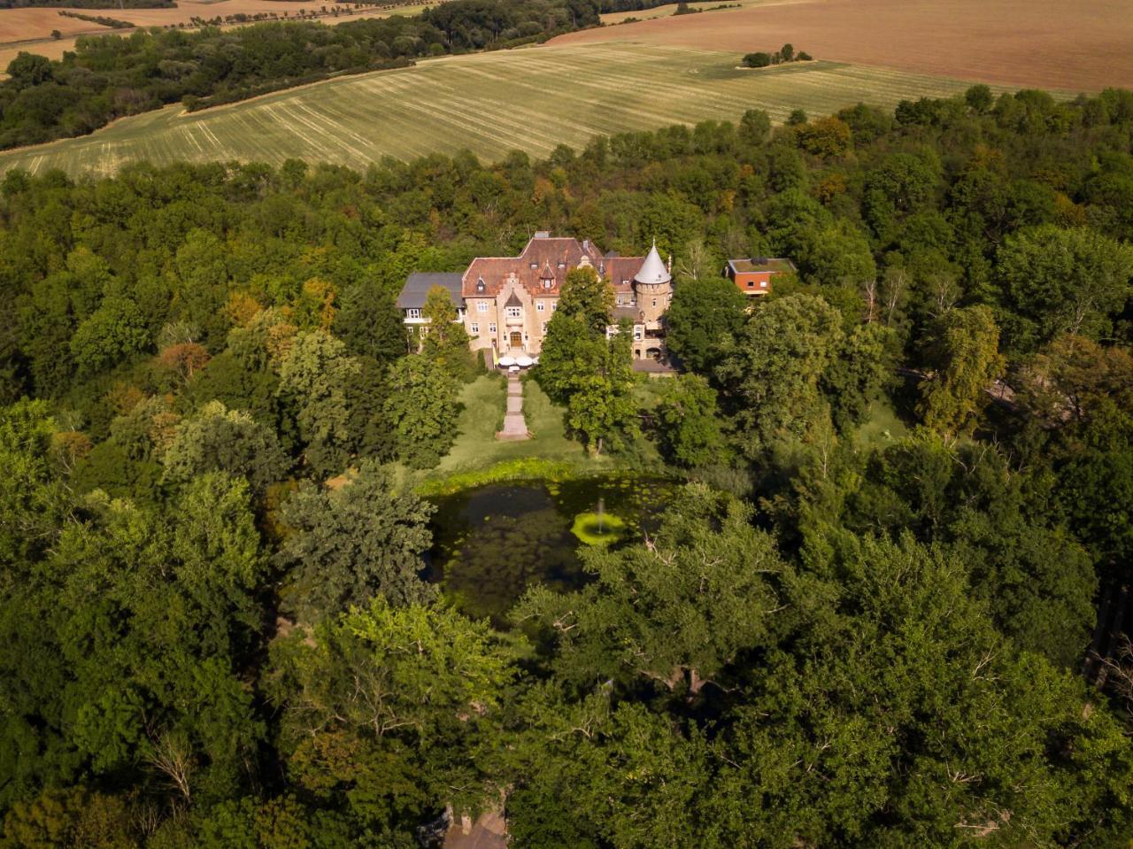 Schlosshotel Villa Westerberge アッシャースレーベン エクステリア 写真