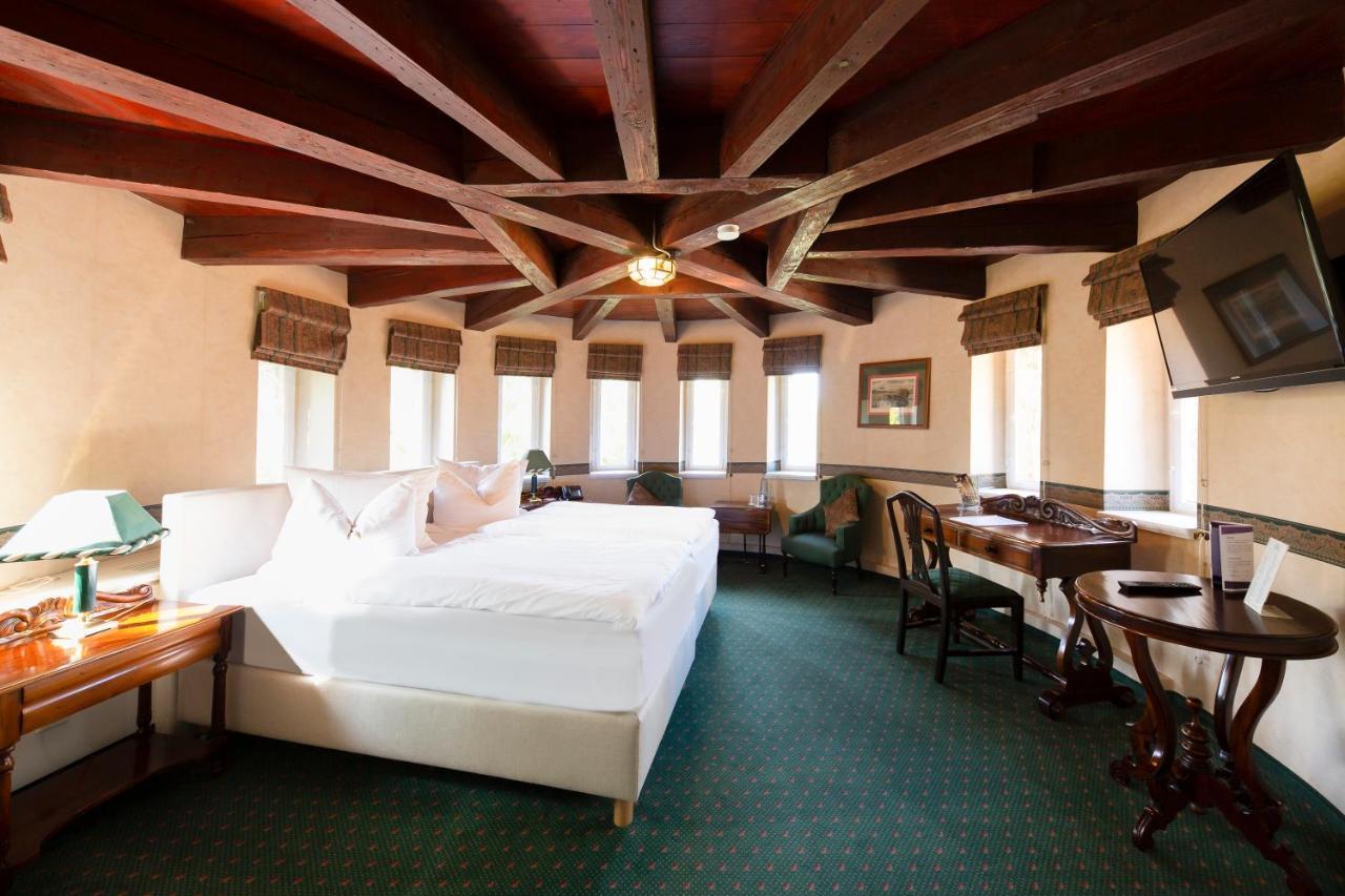 Schlosshotel Villa Westerberge アッシャースレーベン エクステリア 写真